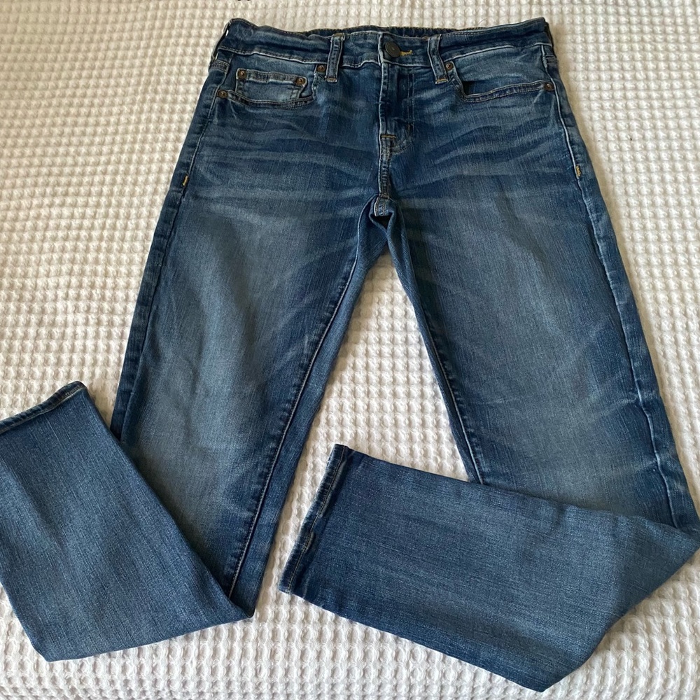 Awesome men’s brand new skinny jeans 👖 from A&E. Exactly how shown in pictures